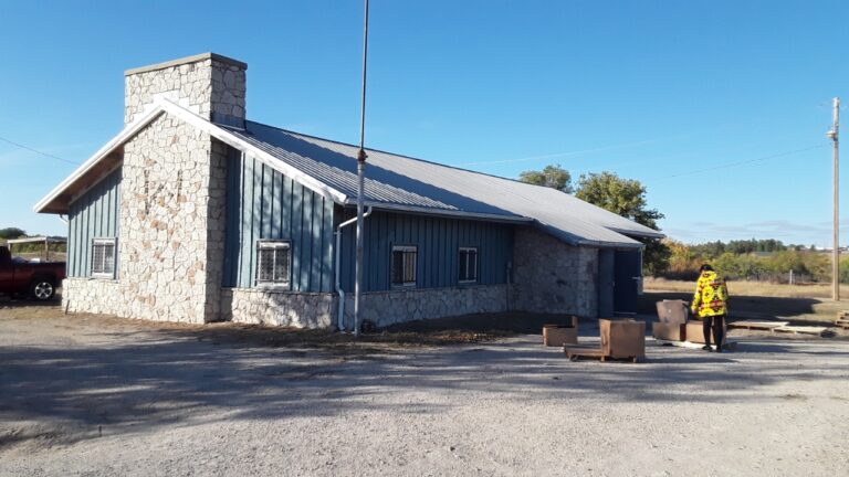 Kennedy Center in Wanblee Outside View